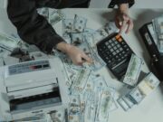 A Guide on How to Spot Rich People